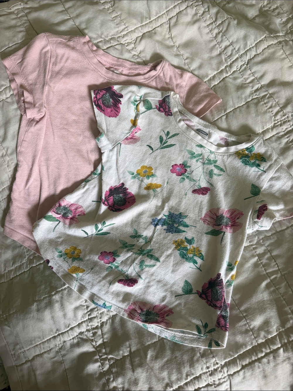 Old Navy 3T Girls' Floral & Pink Short-Sleeve Tee